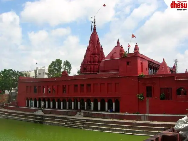 Varanasi temples and ghats