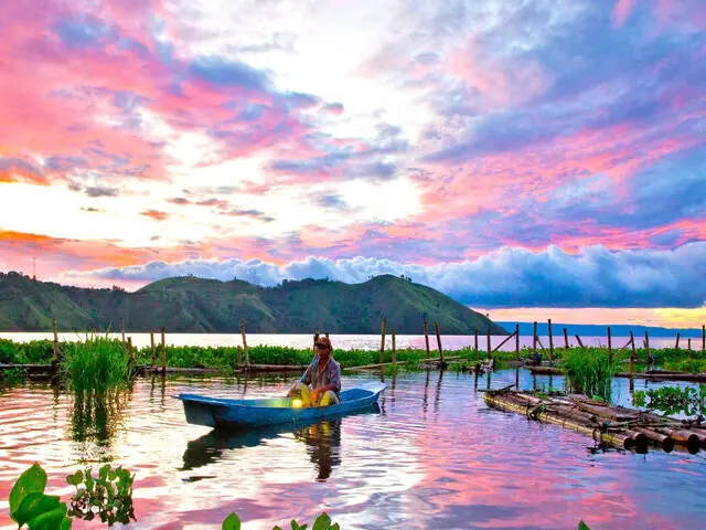 4 Days Explore the Beauty of Lake Toba