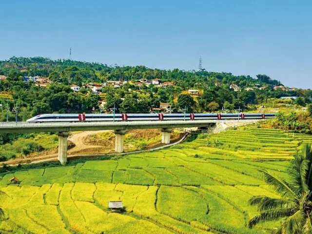 4 Days Jakarta Bandung by WHOOSH Bullet Train