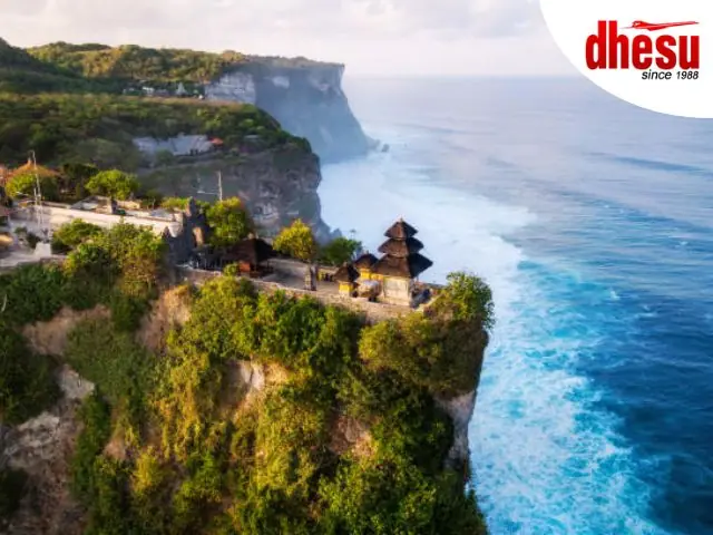Uluwatu Temple clifftop Bali with ocean views