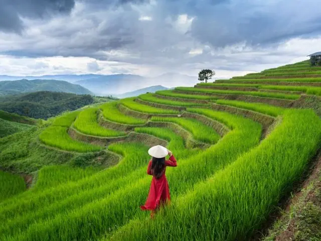 Fansipan peak cable car highest mountain Indochina Sapa Vietnam