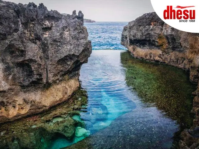 Angel Billabong natural infinity pool Nusa Penida Bali