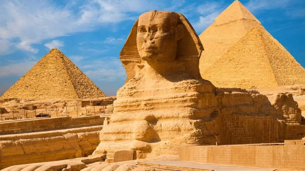 The Sphinx and the pyramids at Giza, Egypt