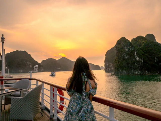 6 Days Hanoi + Halong Bay + Sapa